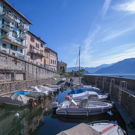 Villa Sleeps 8 Pool Pognana Lario